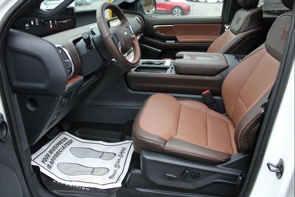new 2025 Ford Expedition car, priced at $87,790