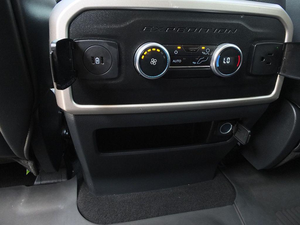 used 2024 Ford Expedition car, priced at $52,803