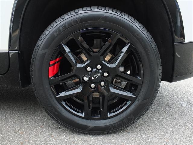 used 2022 Chevrolet Traverse car, priced at $35,976