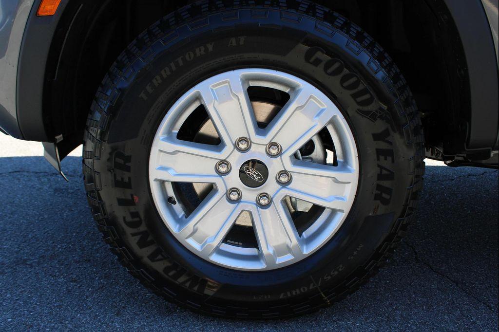 new 2025 Ford Ranger car, priced at $33,590