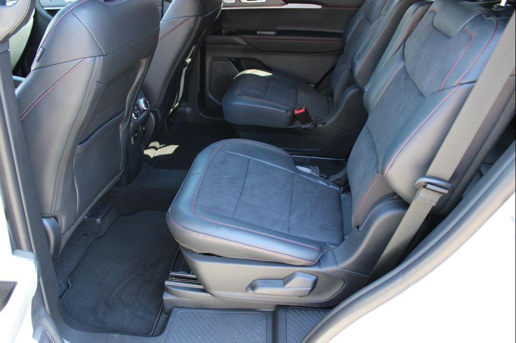 new 2025 Ford Explorer car, priced at $66,545