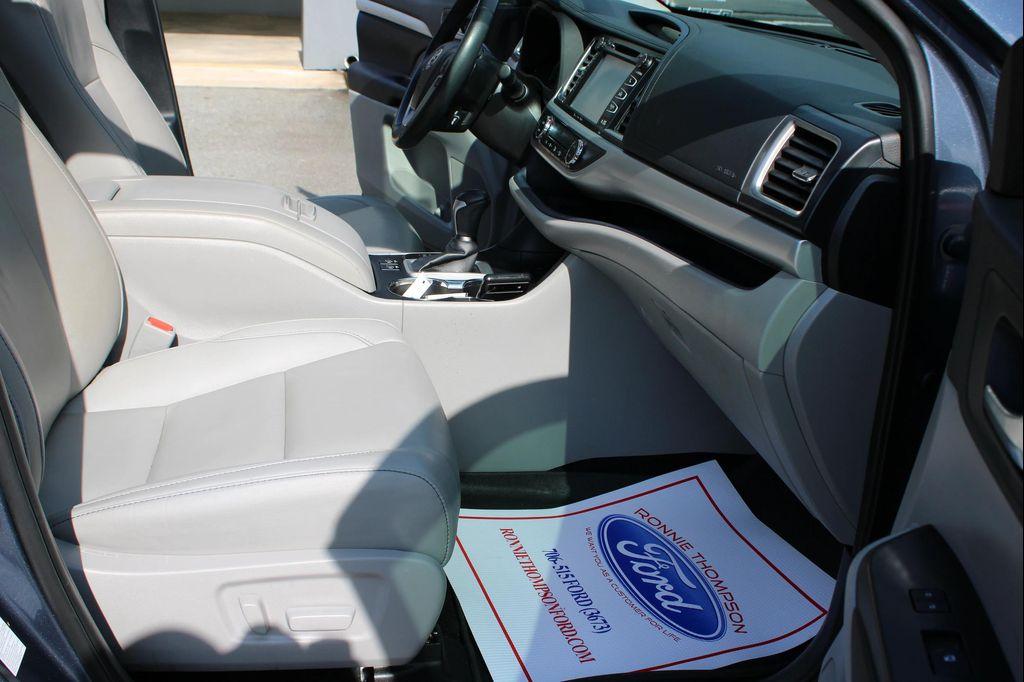 used 2019 Toyota Highlander car, priced at $24,996