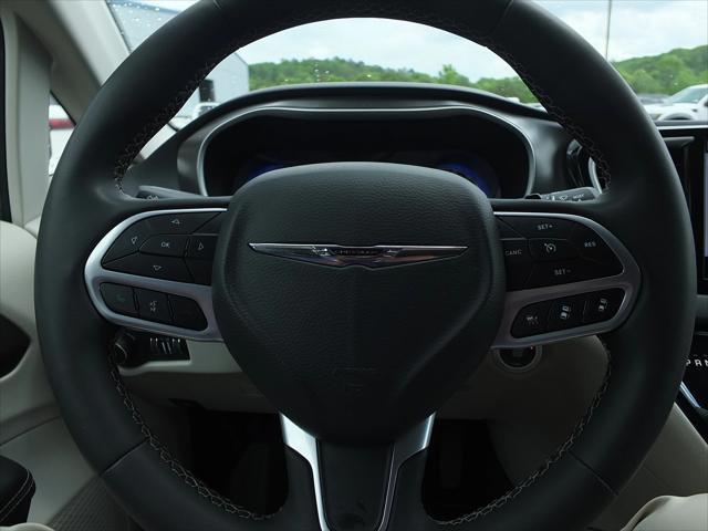 used 2023 Chrysler Pacifica car, priced at $24,966