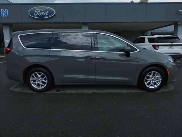 used 2023 Chrysler Pacifica car, priced at $24,966