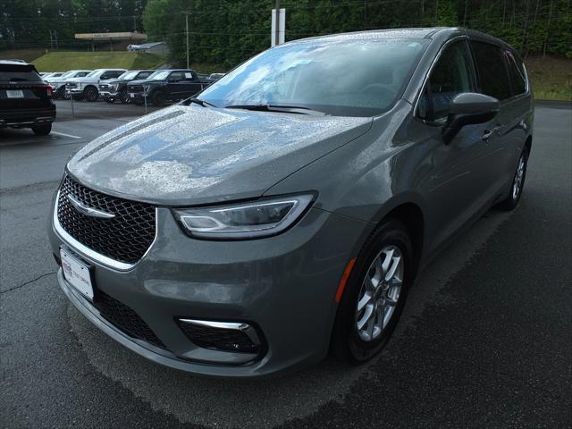 used 2023 Chrysler Pacifica car, priced at $24,966