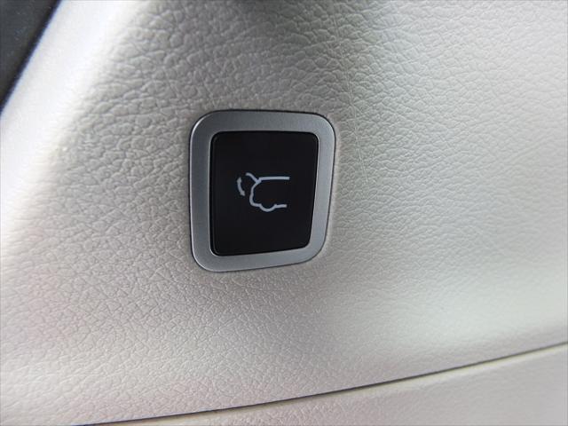 used 2023 Chrysler Pacifica car, priced at $24,966