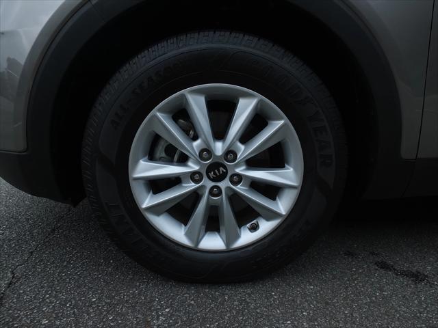 used 2019 Kia Sorento car, priced at $14,877