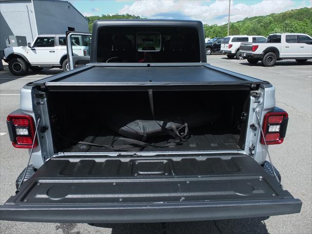 used 2022 Jeep Gladiator car, priced at $37,987