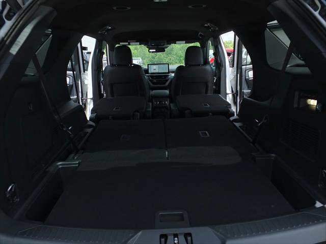 new 2025 Ford Explorer car, priced at $52,698