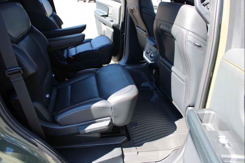new 2025 Ford Expedition car, priced at $83,945