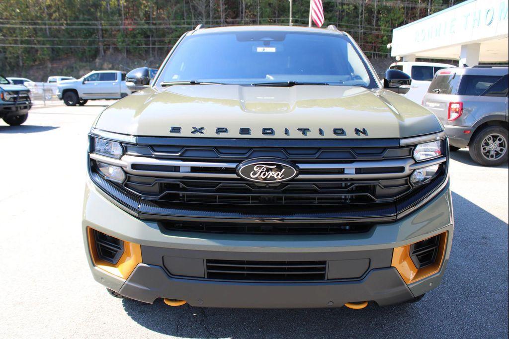 new 2025 Ford Expedition car, priced at $83,945