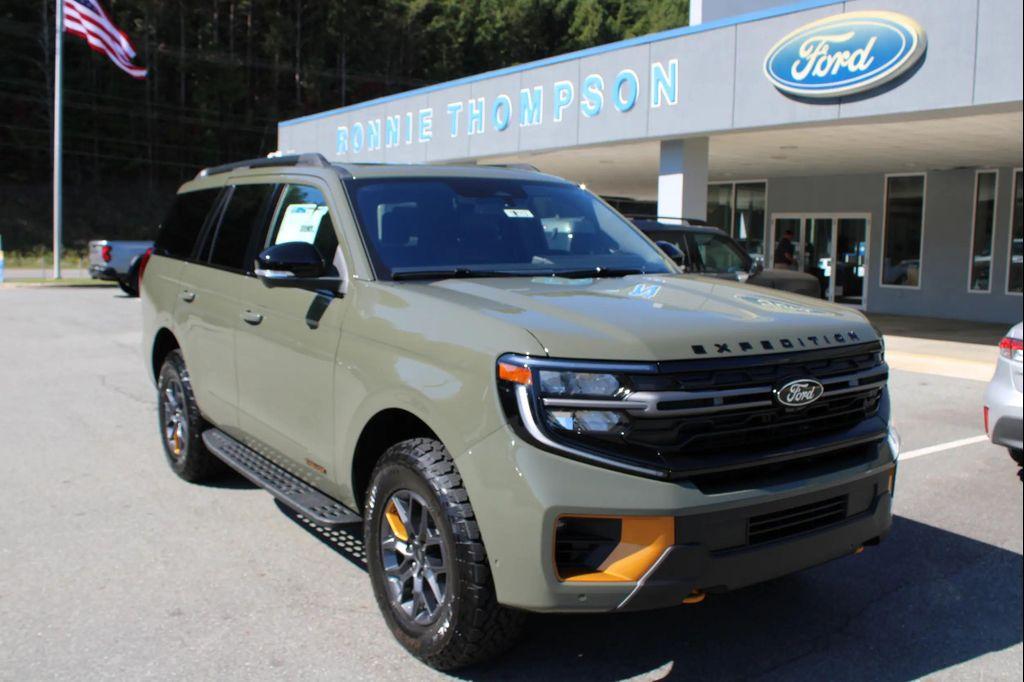 new 2025 Ford Expedition car, priced at $83,945