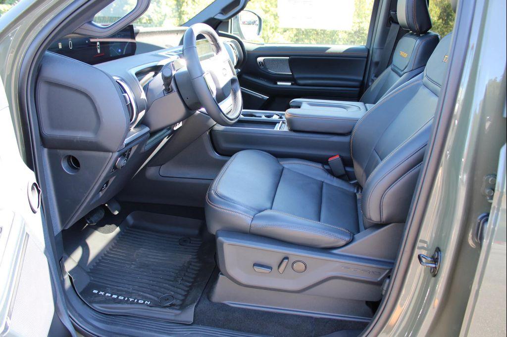 new 2025 Ford Expedition car, priced at $83,945