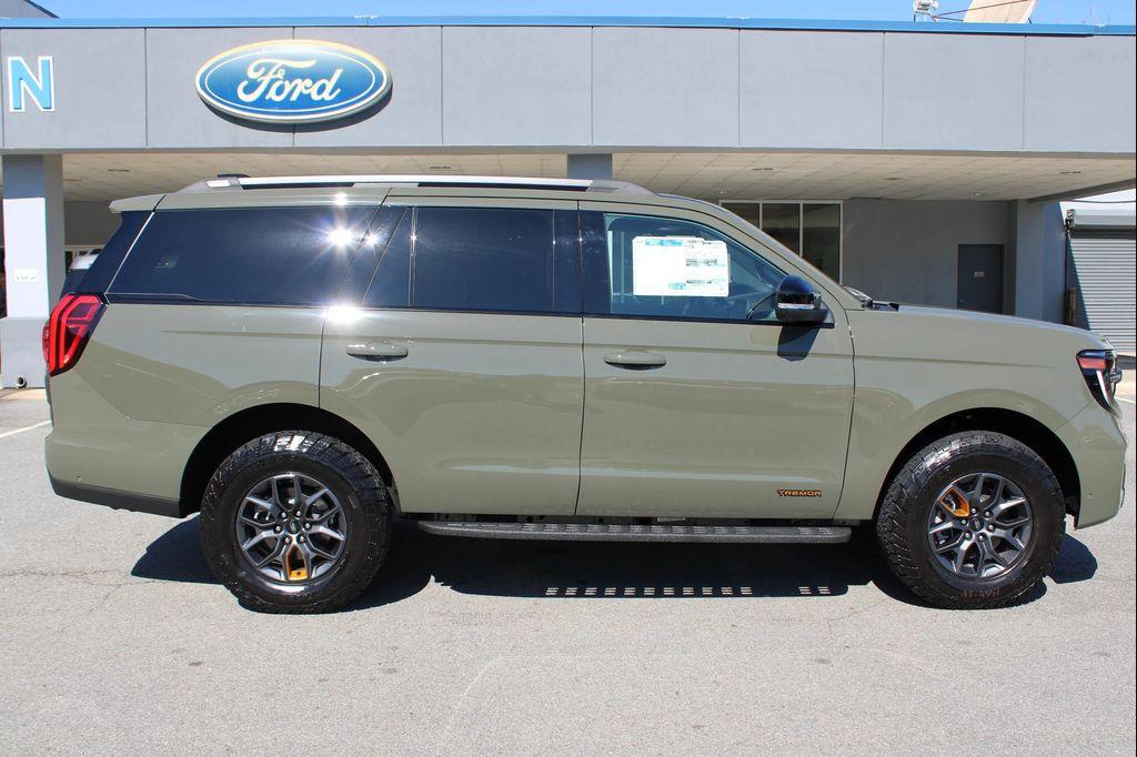new 2025 Ford Expedition car, priced at $83,945