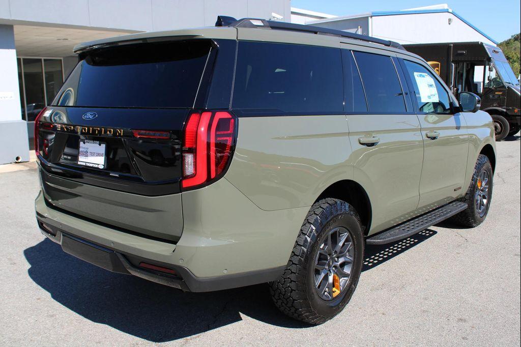 new 2025 Ford Expedition car, priced at $83,945