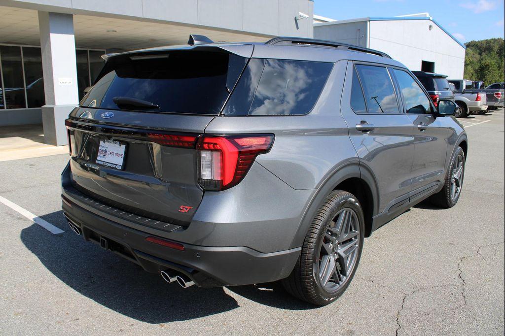 new 2025 Ford Explorer car, priced at $60,455