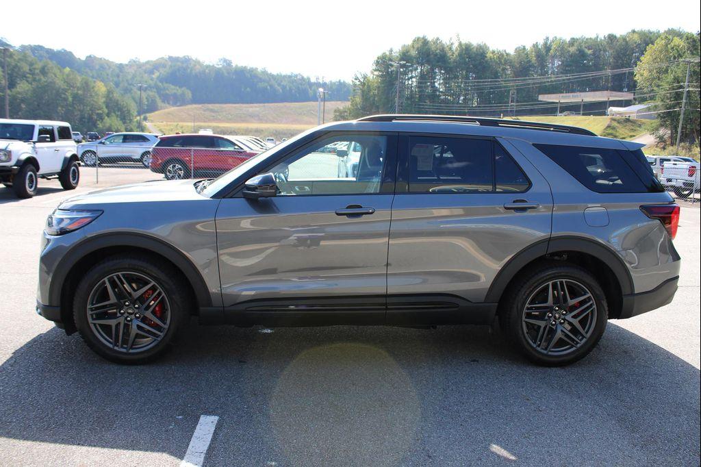 new 2025 Ford Explorer car, priced at $60,455