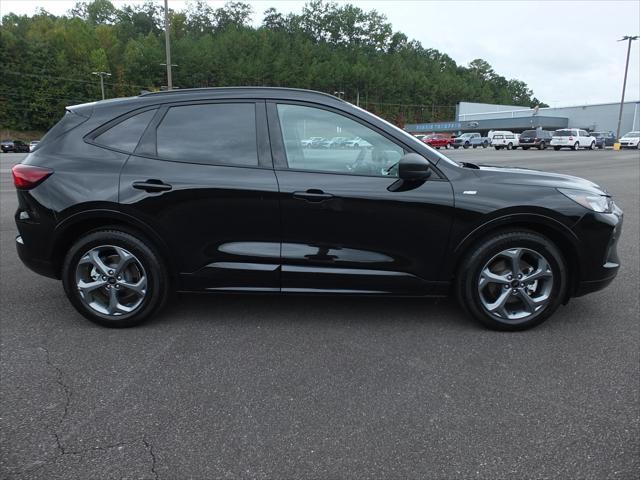 used 2024 Ford Escape car, priced at $25,999