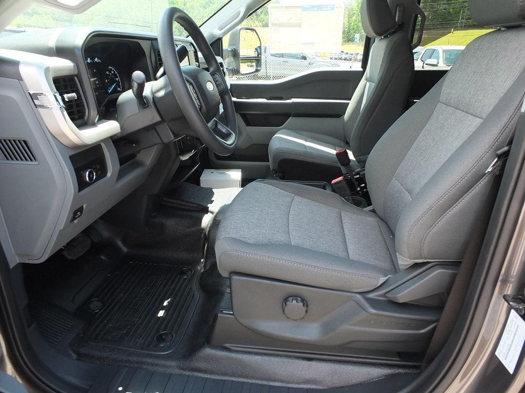 new 2025 Ford F-350 car, priced at $73,610