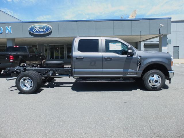 new 2025 Ford F-350 car, priced at $73,610
