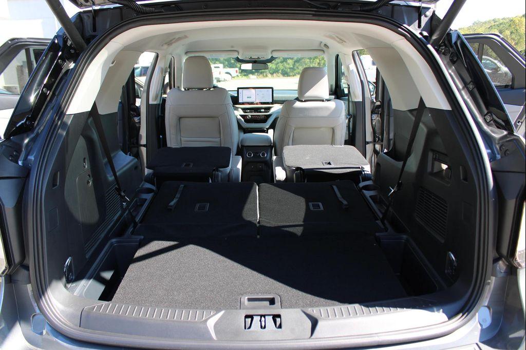 new 2025 Ford Explorer car, priced at $43,765