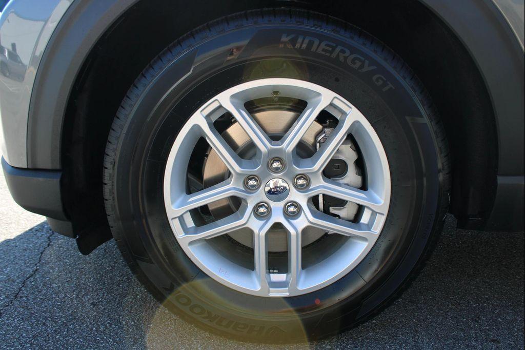 new 2025 Ford Explorer car, priced at $43,765