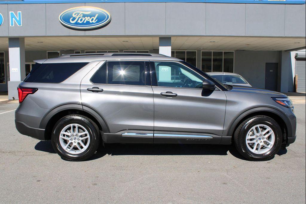 new 2025 Ford Explorer car, priced at $43,765