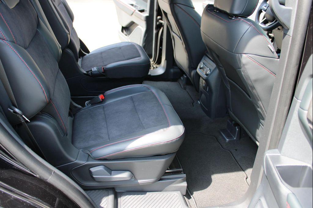 new 2025 Ford Explorer car, priced at $57,460