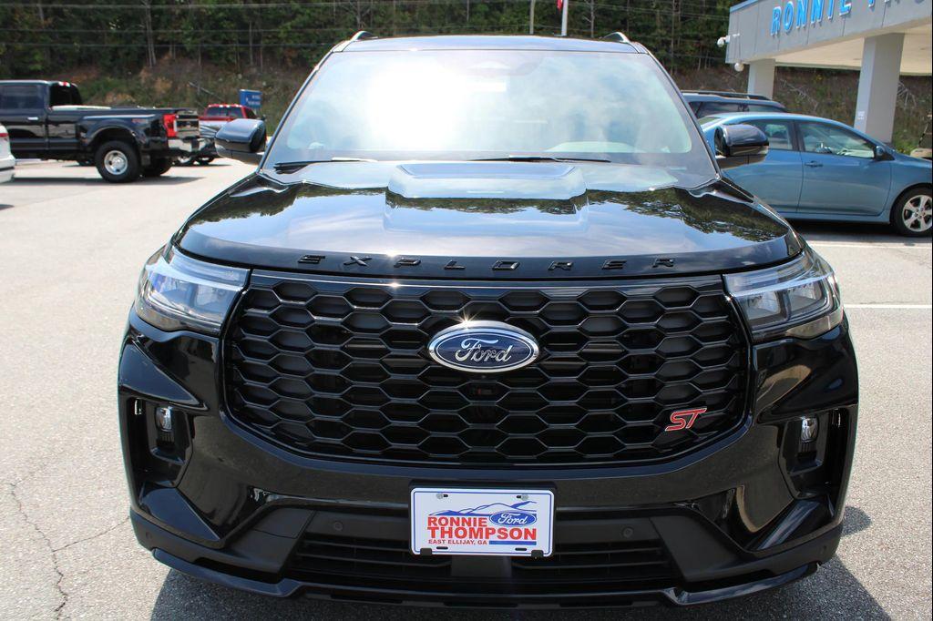 new 2025 Ford Explorer car, priced at $57,460