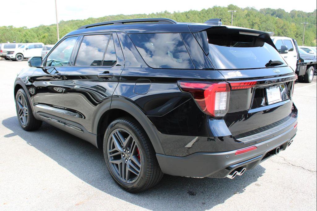 new 2025 Ford Explorer car, priced at $57,460