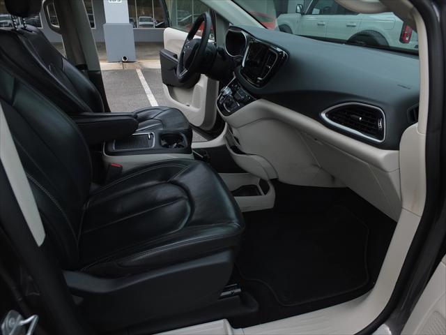 used 2022 Chrysler Pacifica car, priced at $23,770