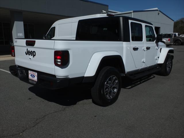 used 2024 Jeep Gladiator car, priced at $36,554