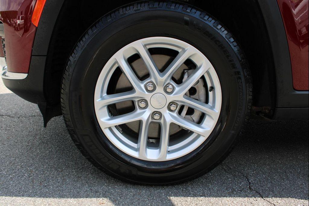 used 2024 Jeep Grand Cherokee L car, priced at $31,996