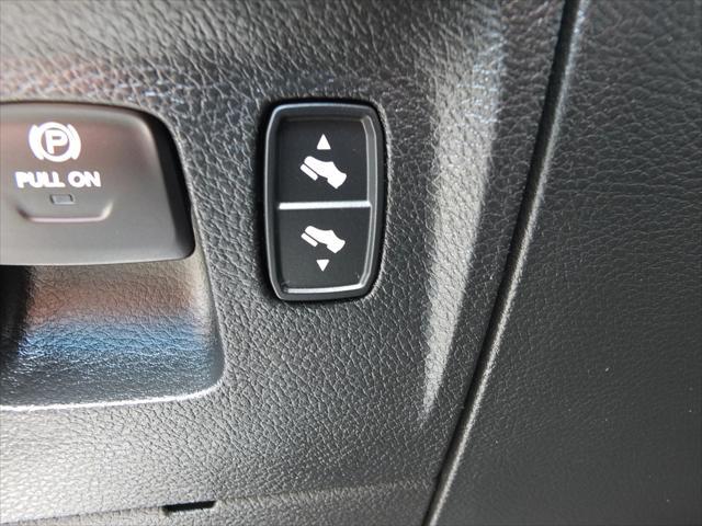 used 2022 Ram 1500 car, priced at $44,612