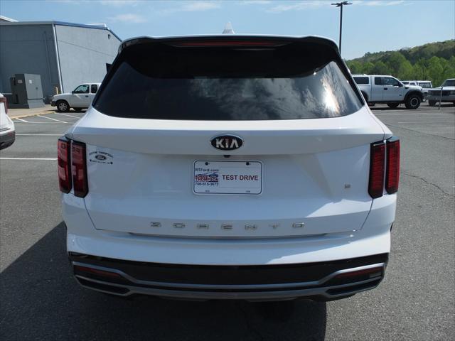 used 2021 Kia Sorento car, priced at $21,996