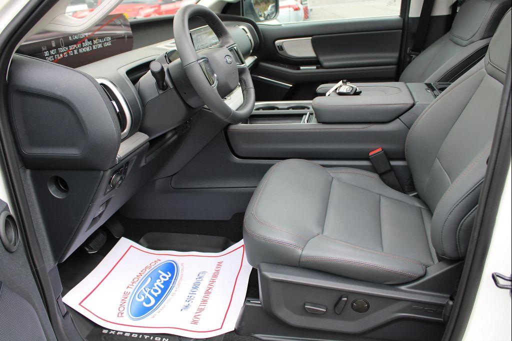 new 2025 Ford Expedition car, priced at $73,995