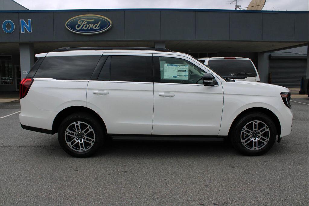 new 2025 Ford Expedition car, priced at $73,995