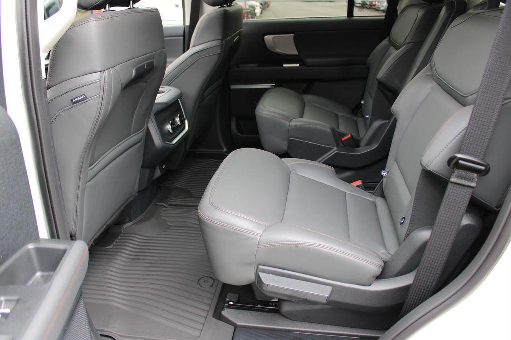new 2025 Ford Expedition car, priced at $73,995