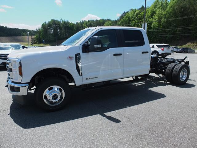 new 2025 Ford F-350 car, priced at $73,610