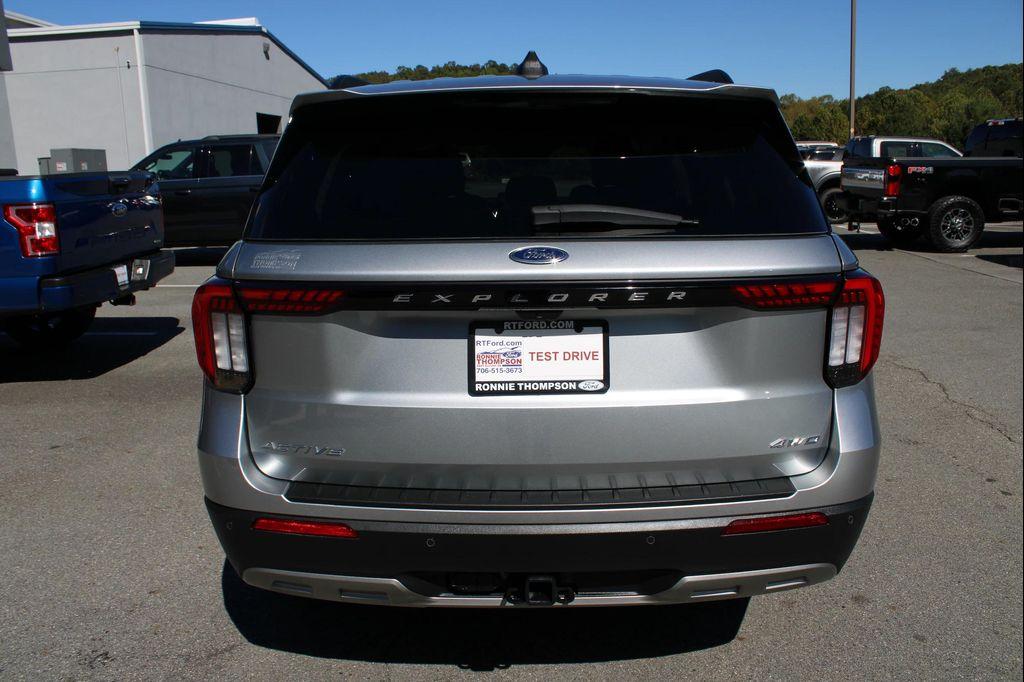 used 2025 Ford Explorer car, priced at $39,998