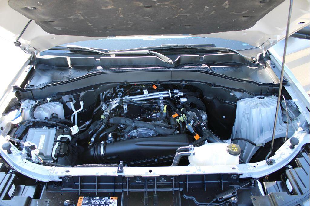 used 2025 Ford Explorer car, priced at $39,998