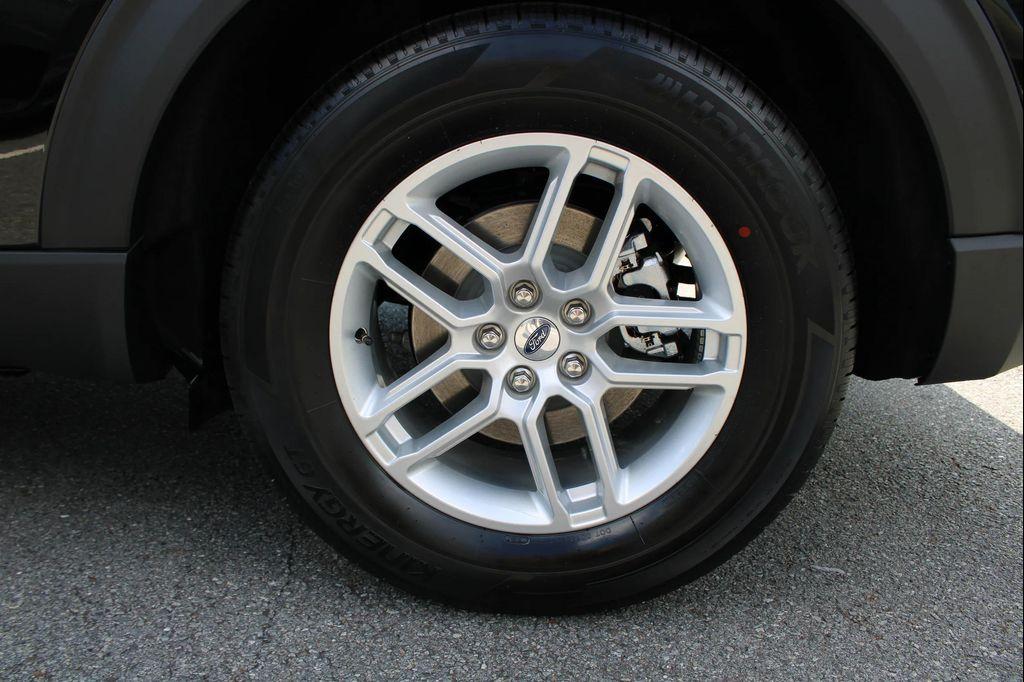 new 2025 Ford Explorer car, priced at $43,765