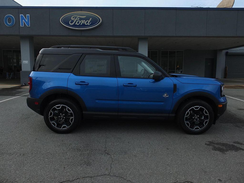 new 2025 Ford Bronco Sport car, priced at $40,105