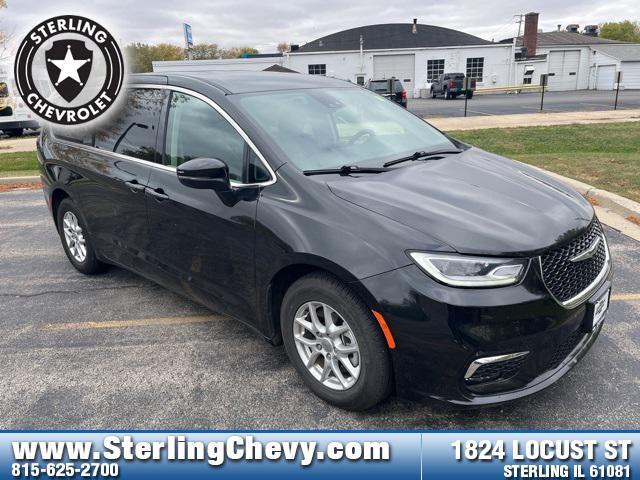 used 2023 Chrysler Pacifica car, priced at $24,499
