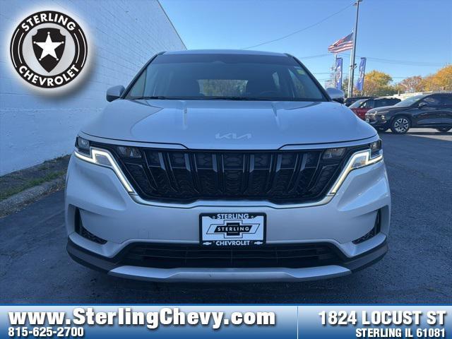 used 2023 Kia Carnival car, priced at $29,899