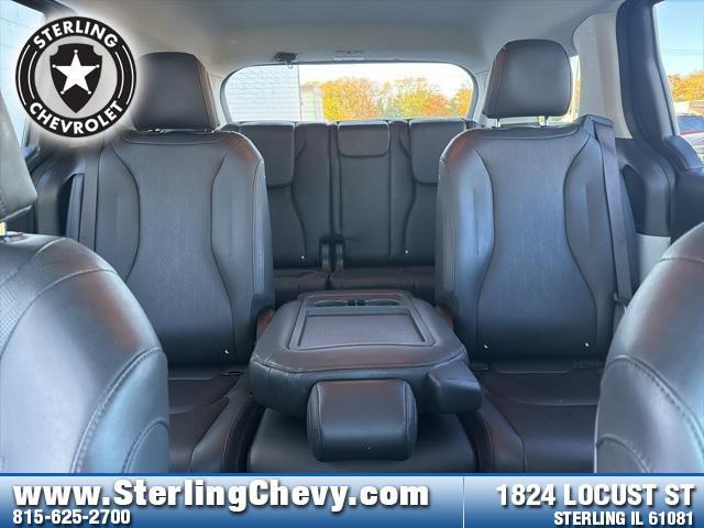 used 2023 Kia Carnival car, priced at $29,899