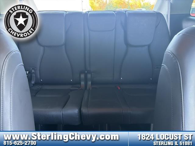 used 2023 Kia Carnival car, priced at $29,899