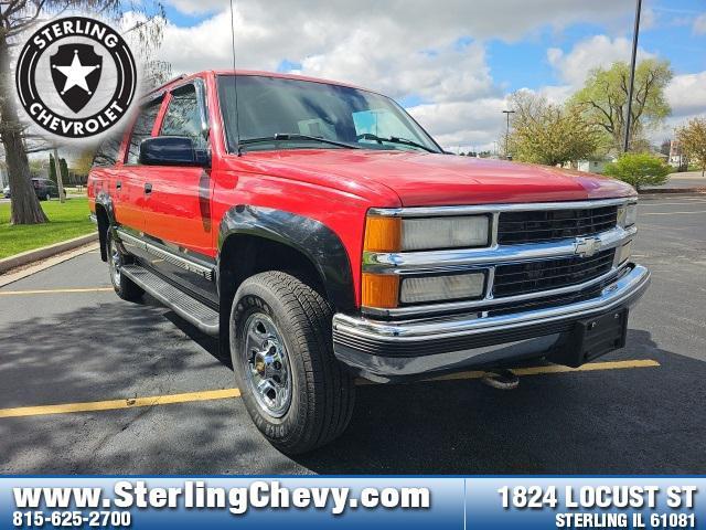 used 1999 Chevrolet Suburban car, priced at $6,789