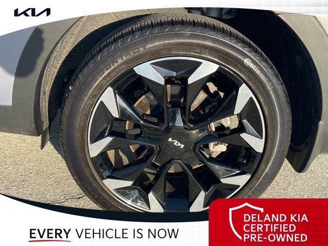 used 2024 Kia Sorento car, priced at $33,294