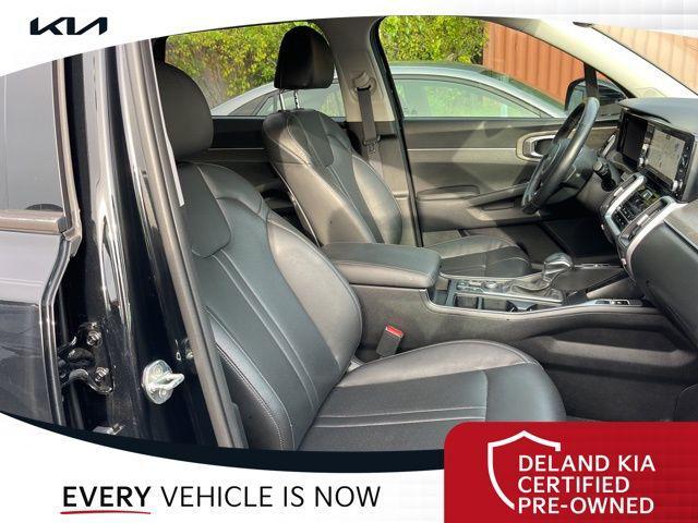 used 2022 Kia Sorento car, priced at $30,187